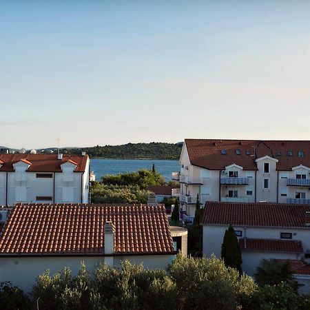 Apartments Zizic Vodice Zimmer foto