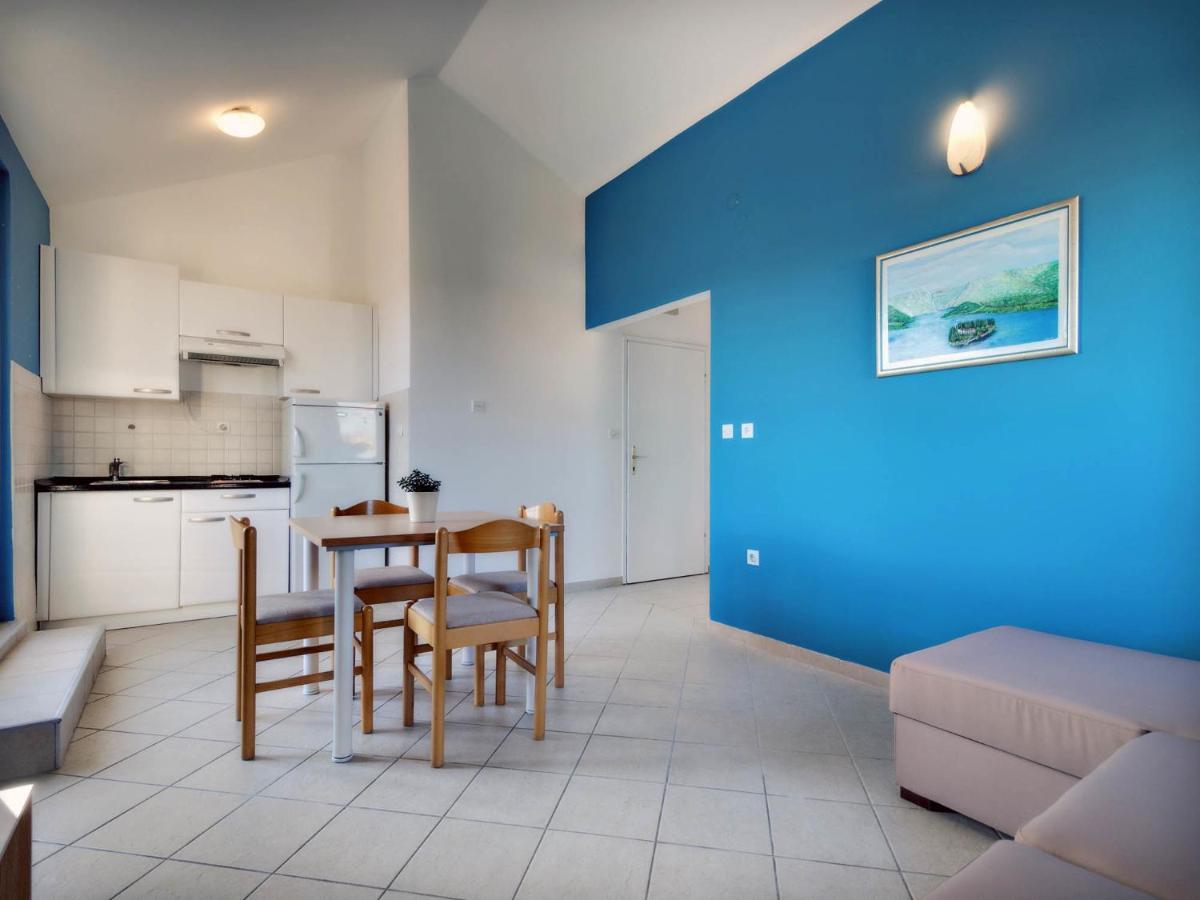 Apartments Zizic Vodice Zimmer foto