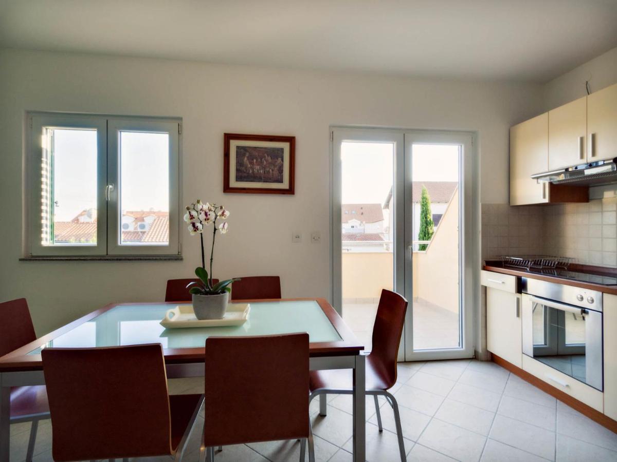 Apartments Zizic Vodice Zimmer foto