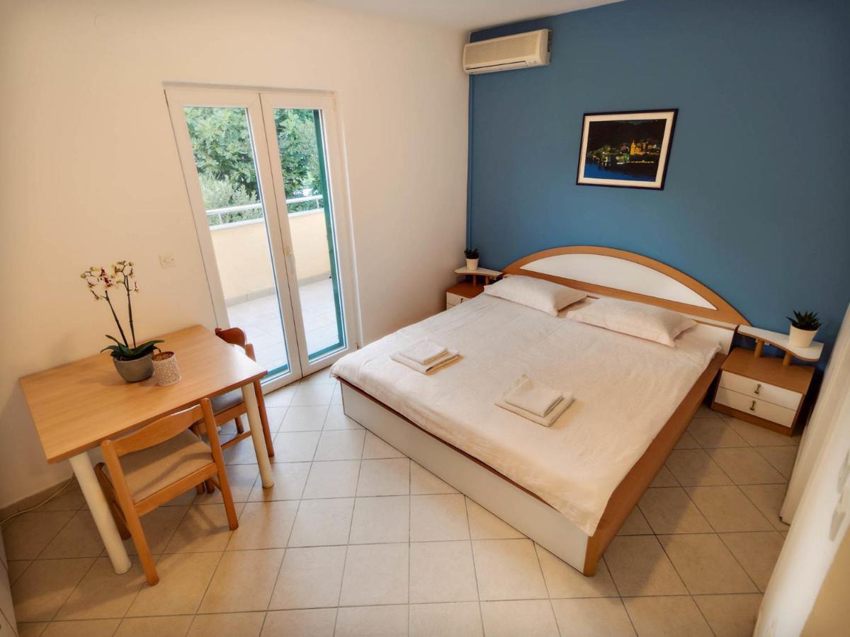 Apartments Zizic Vodice Zimmer foto