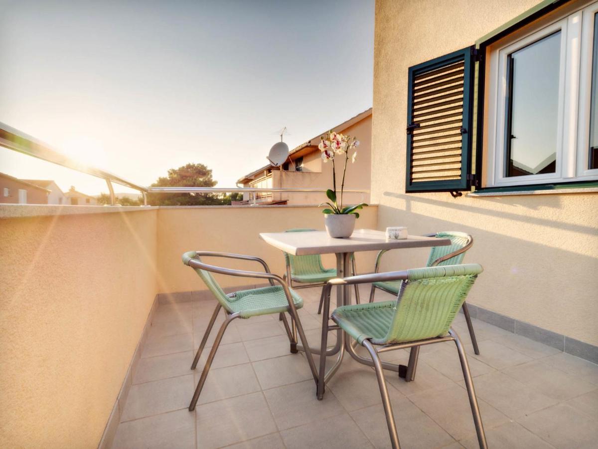 Apartments Zizic Vodice Zimmer foto