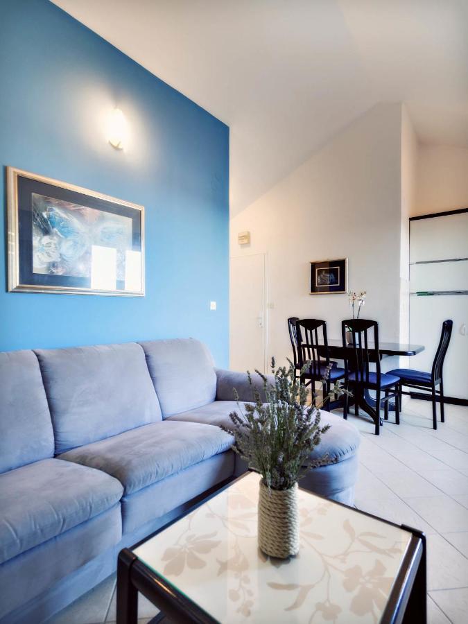 Apartments Zizic Vodice Zimmer foto