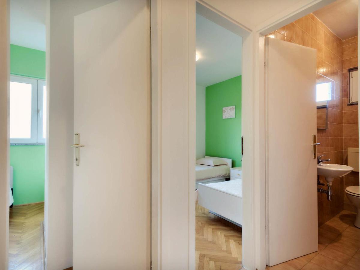 Apartments Zizic Vodice Zimmer foto